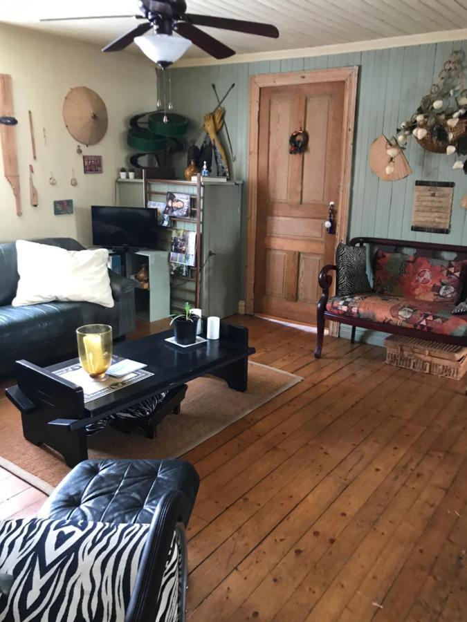 Gite Au Toit Bleu Bed & Breakfast Sainte-Famille Exterior photo